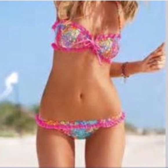 Victoria's Secret floral bikini - Picture 1 of 4