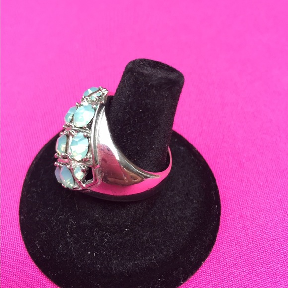 Cocktail Ring💍 - Picture 3 of 4