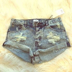NWT. TOBI Shorts 😎😎