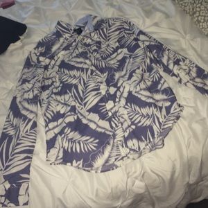 American Eagle Floral long sleeve for Men...