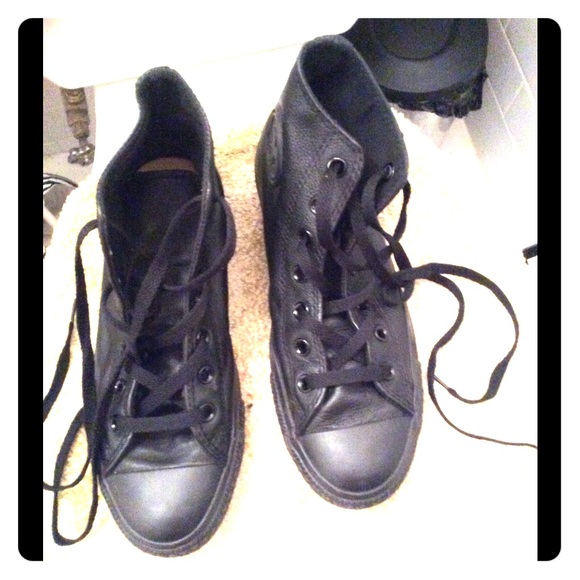 Leather Converse size 6