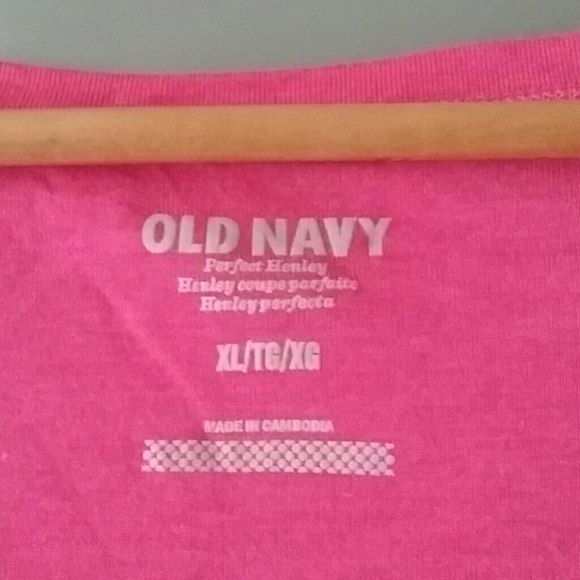 Old Navy Tee - Picture 3 of 4