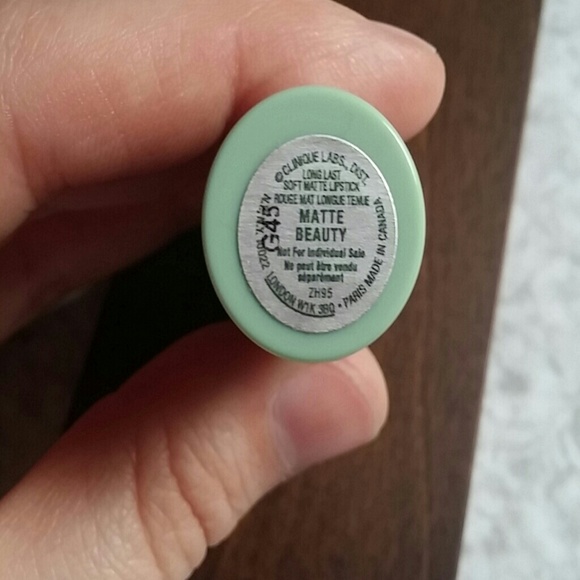 Matte Beauty lipstick by Clinique - Picture 2 of 4