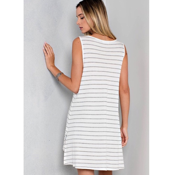 🆕MYCA lace up sleeveless top - OFF WHITE - Picture 3 of 3