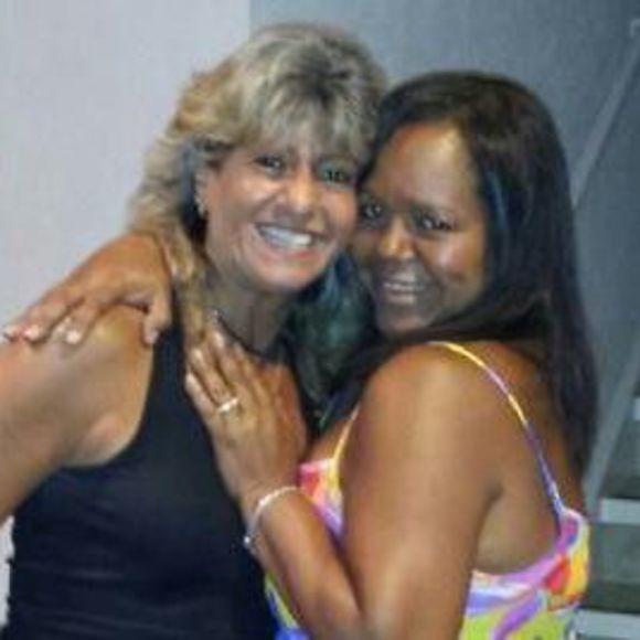 Meet your Posher, Cleide - Picture 1 of 1