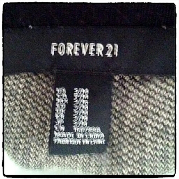 Forever 21 Patterned Sweater nwot - Picture 3 of 3