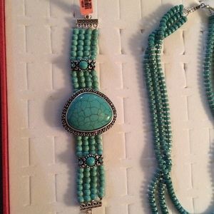 🔴ON HOLD🔴 Turquoise colored necklace and bracele