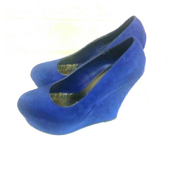Blue Brash wedges sz7