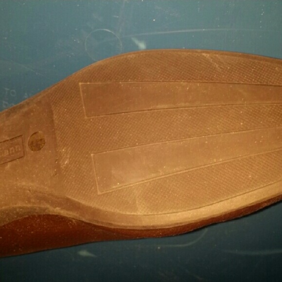 Flats - Picture 3 of 3