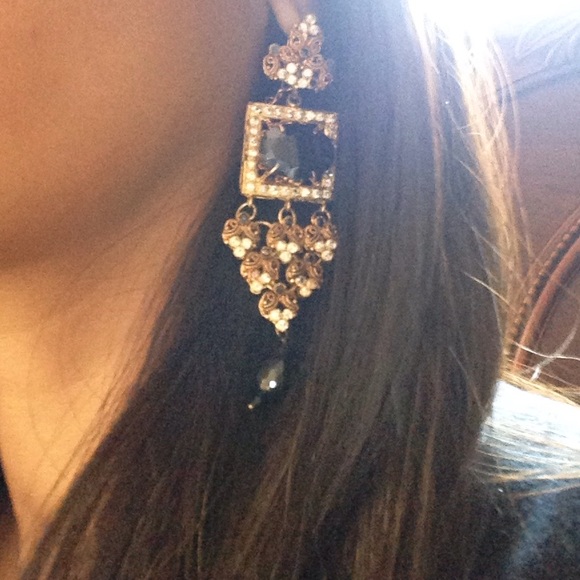 Jewlery - Picture 3 of 4