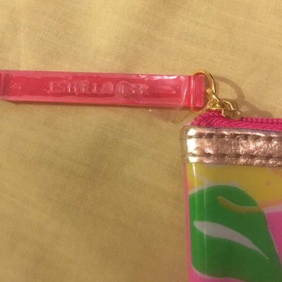 🍋LILY PULITZER LEMON MAKE UP BAG🍋 - Picture 3 of 4