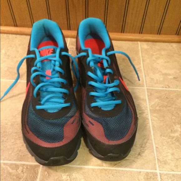 Perfect condition nikes - Picture 1 of 4