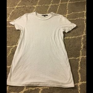 Distressed crew neck t-shirt