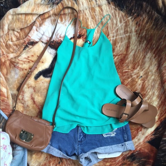 ‼️SOLD‼️ Spring Top - Picture 3 of 3