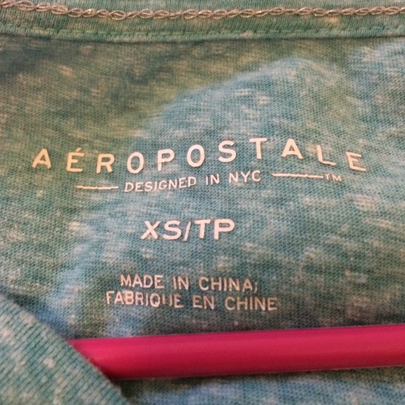 t-shirt only worn once - Picture 2 of 2