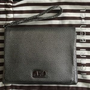 NWT Henri Bendel "on the town" wristlet