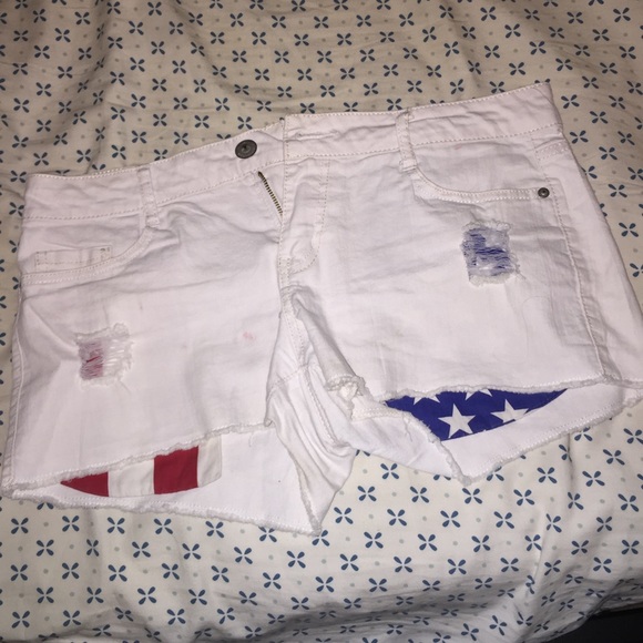 Lei Fourth of July shorts