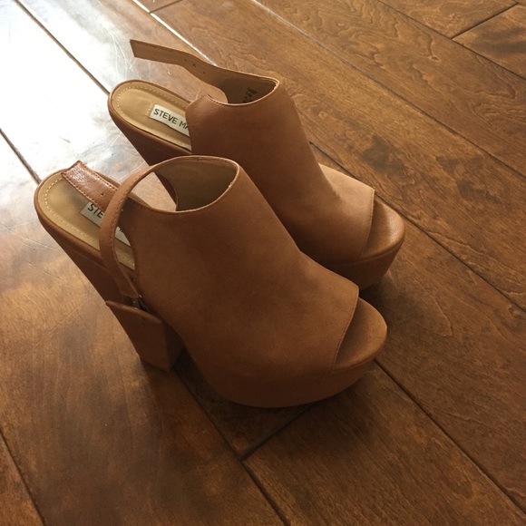 Steve Madden open toe platform heels