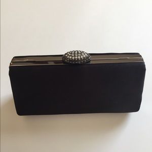 Black clutch