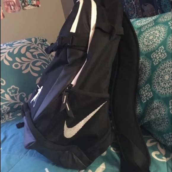 Nike Backpack - Picture 2 of 4