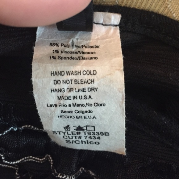 Ruffle Top~ - Picture 4 of 4