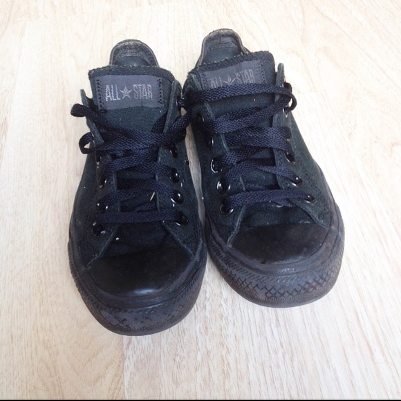 ❤️GOING FAST❤️Black on Black Allstar Converse
