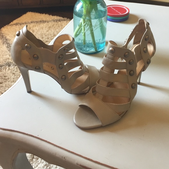 Boutique 9 size 7 studded gladiator Heels