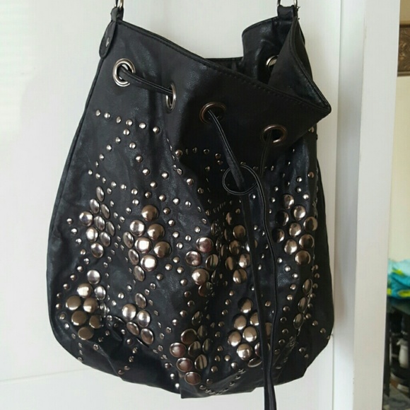 Drawstring bucket bag - Picture 3 of 3