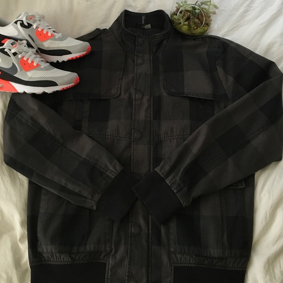H&M men's buffalo check plaid in black and grey