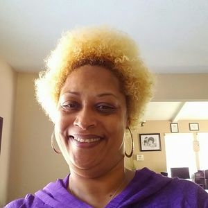 Meet your Posher, Pamela