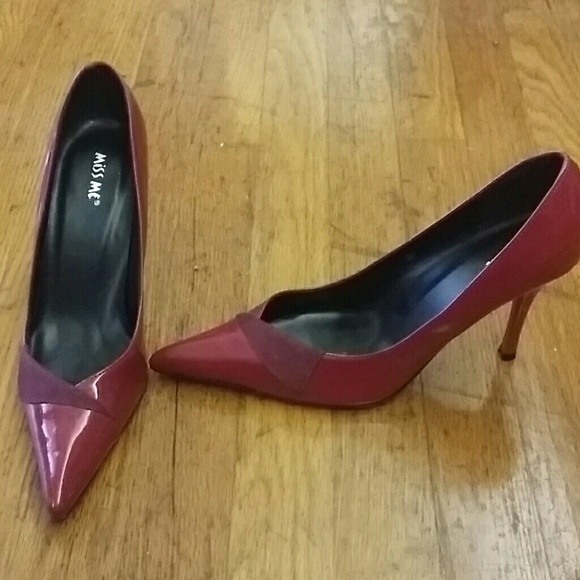 Burgundy pointed toe heel - Picture 1 of 4