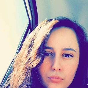 Meet your Posher, Daniela