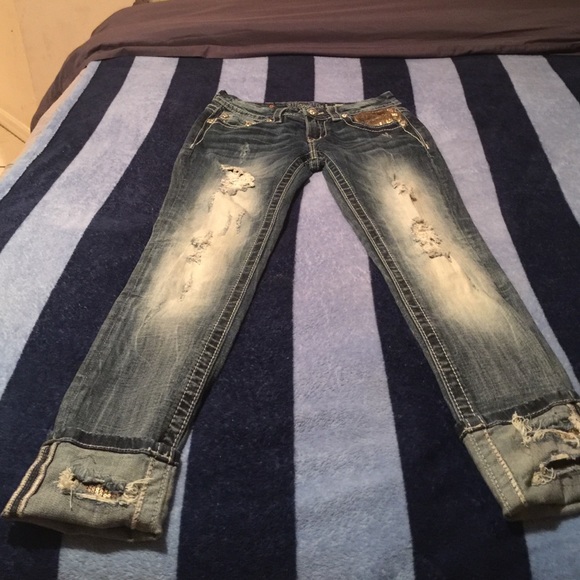 Miss Me bottom crop jeans