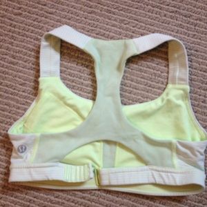 Lululemon size 4 sports bra