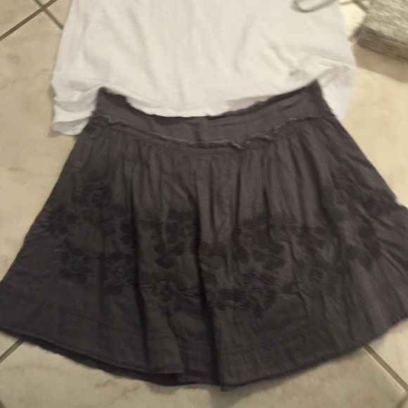 American Eagle skirt - Picture 2 of 4