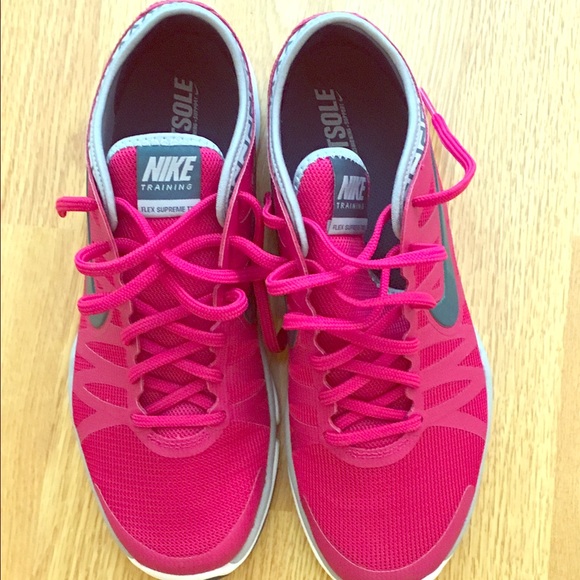 Nike tennis shoes