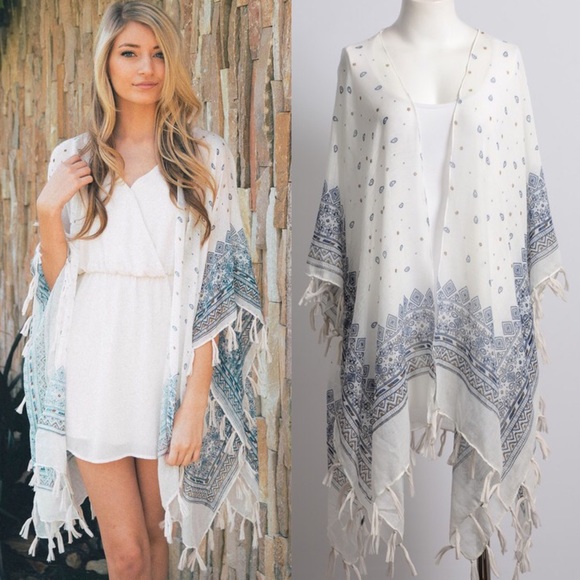 Bellanblue Accessories - 🆕DAISY spring paisley kimono - IVORY