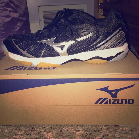 Mizuno Women's Volleyball shoes