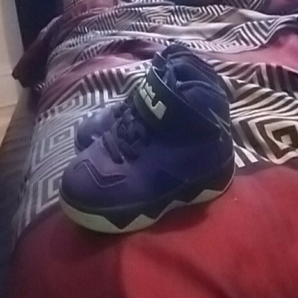 Kid sneakers - Picture 3 of 3