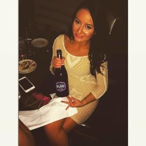 Meet your Posher, Stephanie