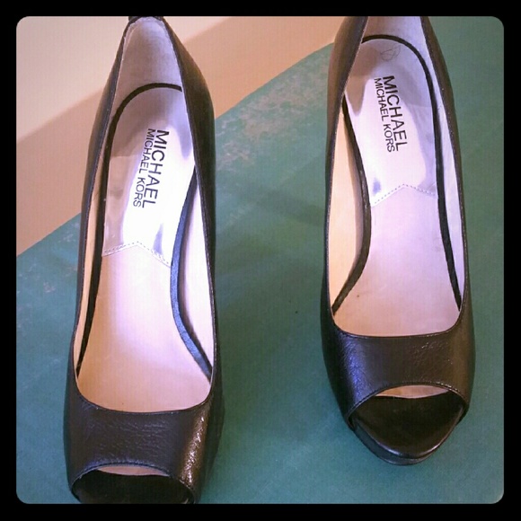 High heels barely worn ??