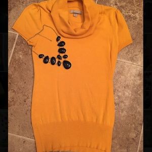 Mustard turtle neck short sleeve