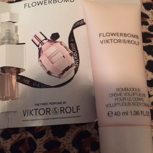 Flower Bomb , Viktor & Rolf mini spray & lotion