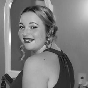 Meet your Posher, Olivia