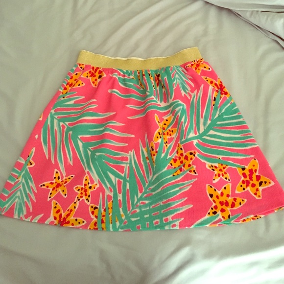 Size small Lilly Pulitzer skirt. Worn once!