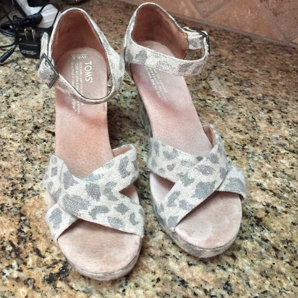 Toms wedge heels