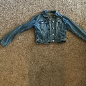 Short denim jacket