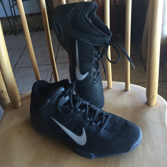 Nike Shoes - Nike basketball shoes black
