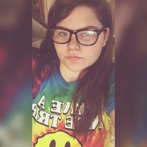 Meet your Posher, Chloe