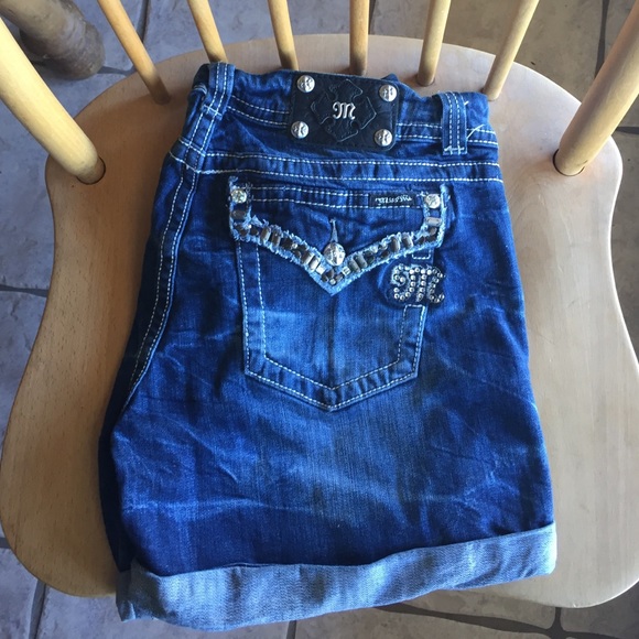 Miss Me shorts size 34